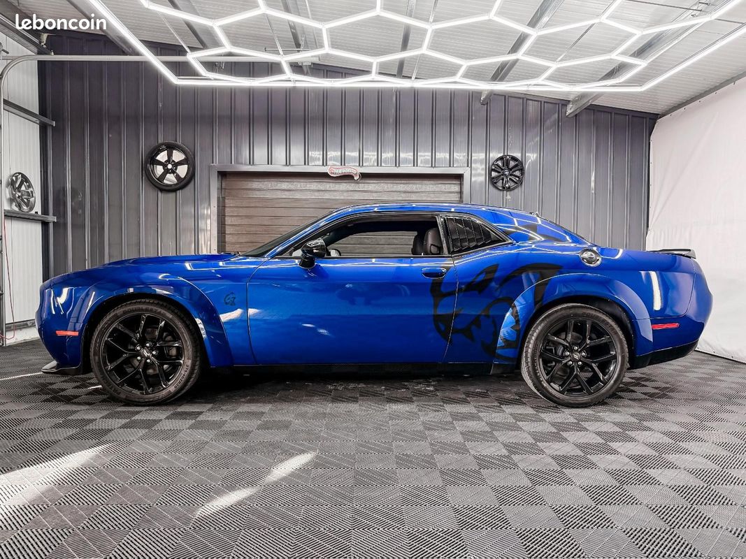 Dodge CHALLENGER Widebody Look V6 3.6 306 ch – CarPlay – Caméra – Cuir (image 23)