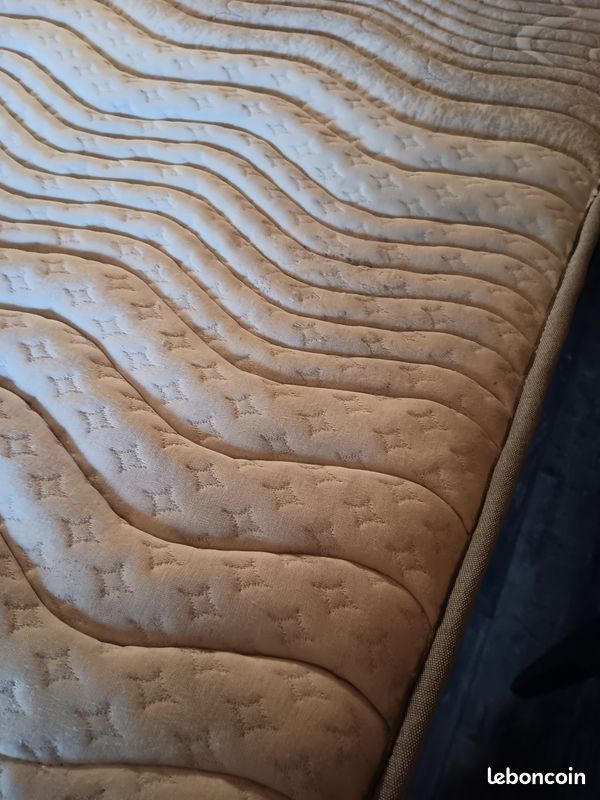 Matelas neuf (image 1)