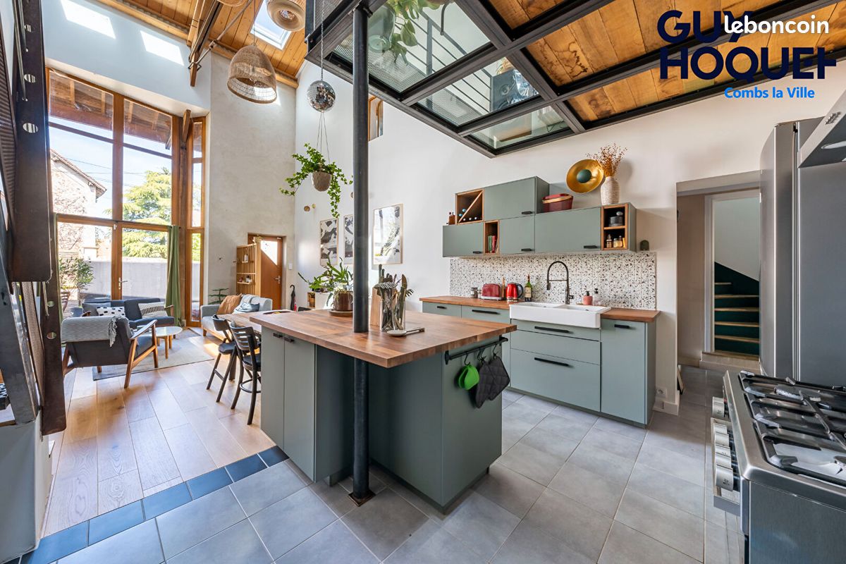 Maison 6 pièces 140 m² · à Boussy-Saint-Antoine · 140 m² · 439 990 €