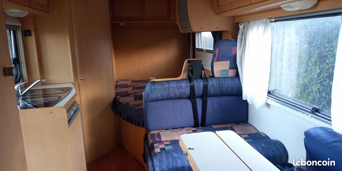Location camping car Profile 5 places Petit gabarit (image 2)