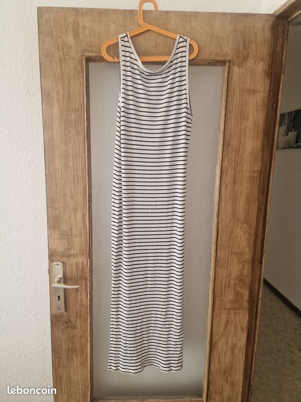 Robe (image 2)