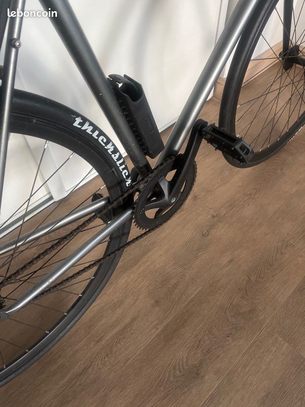Single speed Felt brougham (image 2)