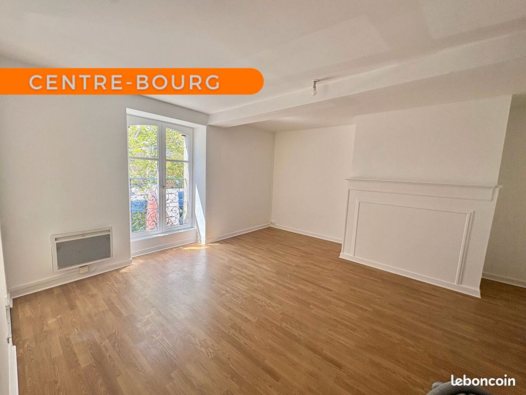 Appartement 3 pièces 42 m² · à Saint-Aubin-du-Cormier · 42 m² · 650 €