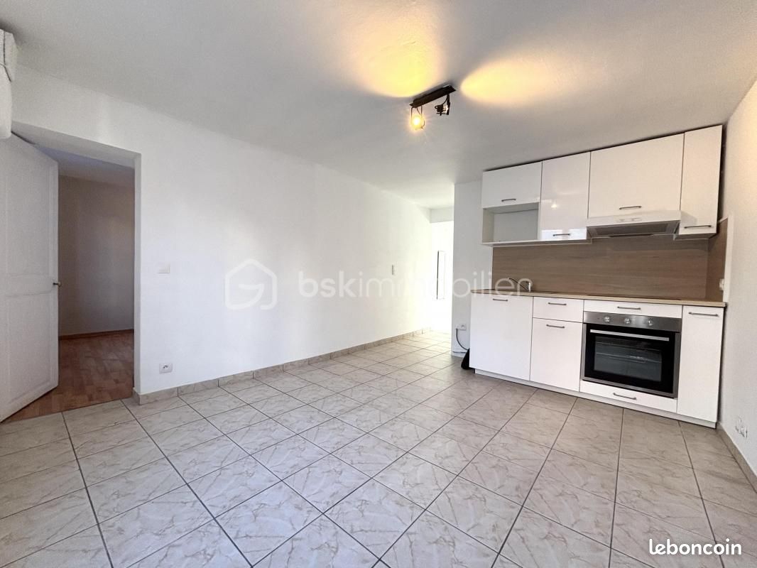 Appartement 3 pièces 44 m² · à Étampes · 44 m² · 114 000 €