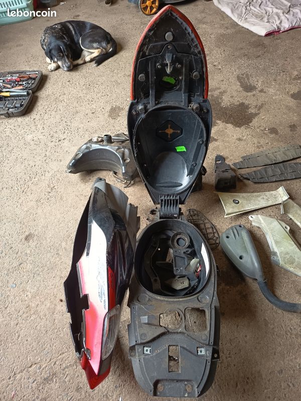 Carénage Aprilia sr (image 2)