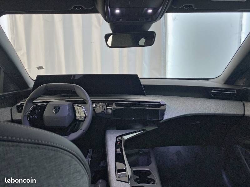 Peugeot 5008 Hybrid 145 ch e-DCS6 Allure (image 8)