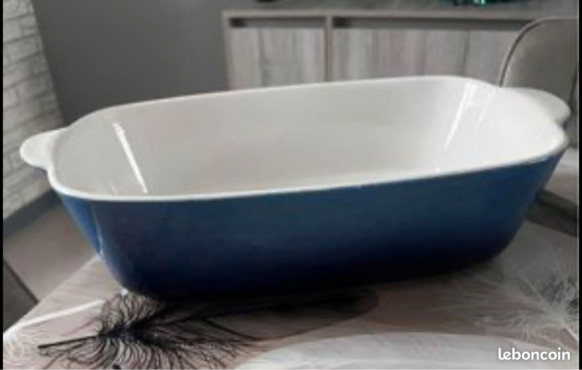 Plat en céramique (image 1)