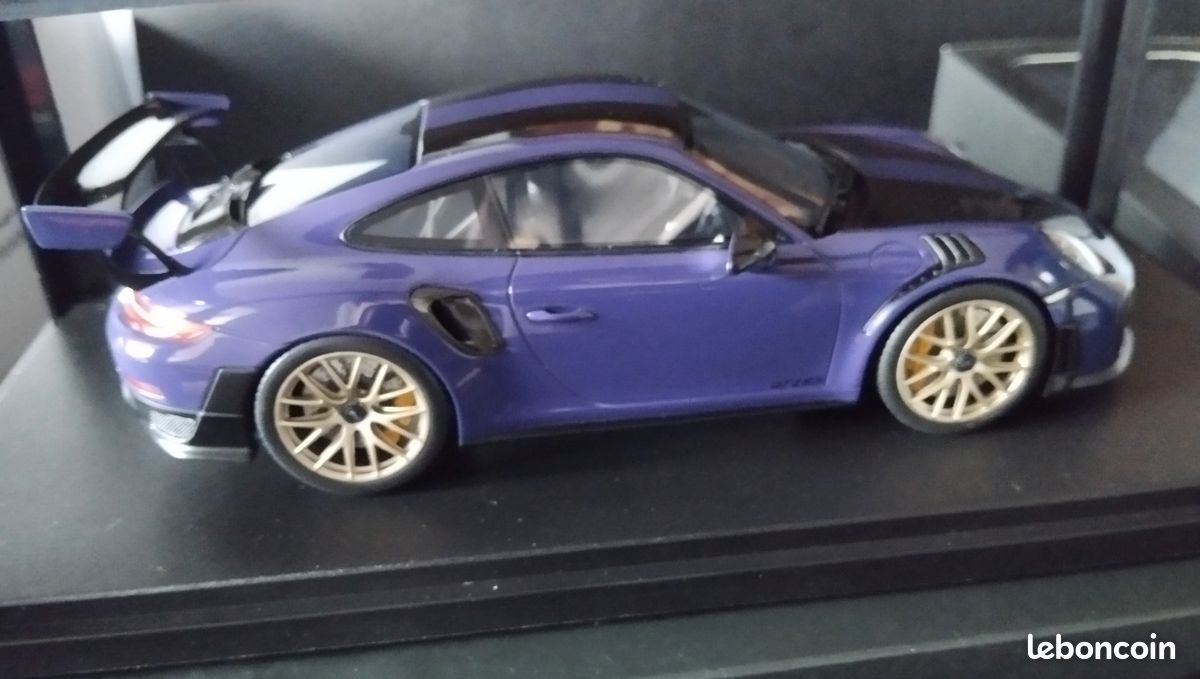PORSCHE 911 GT3 RS - Pack Weissach - 2022 - Ultraviolet - NOREV 1:18