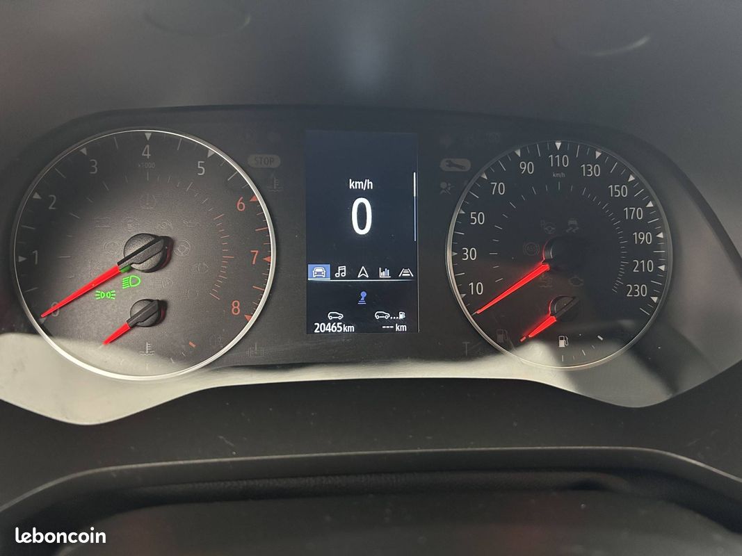 RENAULT Captur TCe 90 Evolution (image 17)