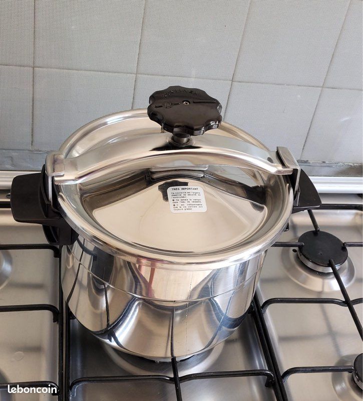 Cuiseur vapeur, Cocotte Minute MOULINEX de 8 litres en inox