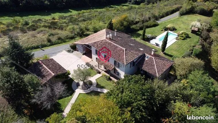 Propriété 9 pièces 280 m²