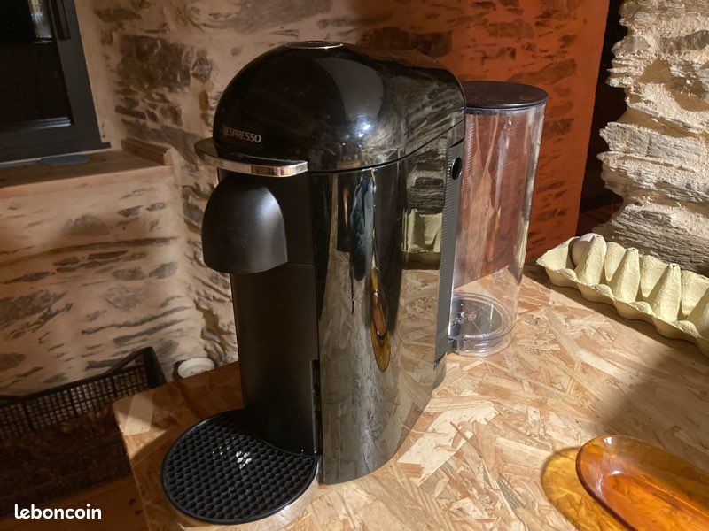 Machine Vertuo Nespresso (image 1)