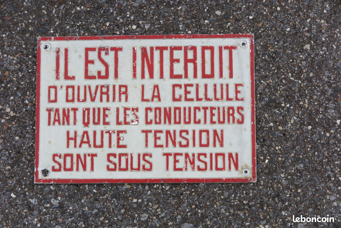 Ancienne plaque tole emboutie industrielle HAUTE TENSION (image 5)