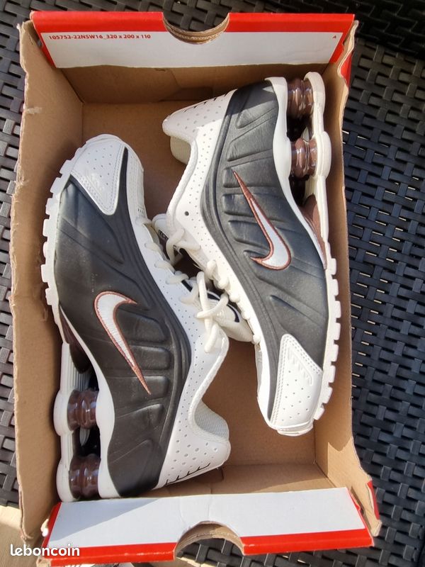 Nike Shox R4 White / Metallic Silver / Bronze Neuves en boîte (image 3)
