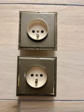 LOT LEGRAND CHAMBORD PALACE 2 interrupteurs va et vient EUR 22,50