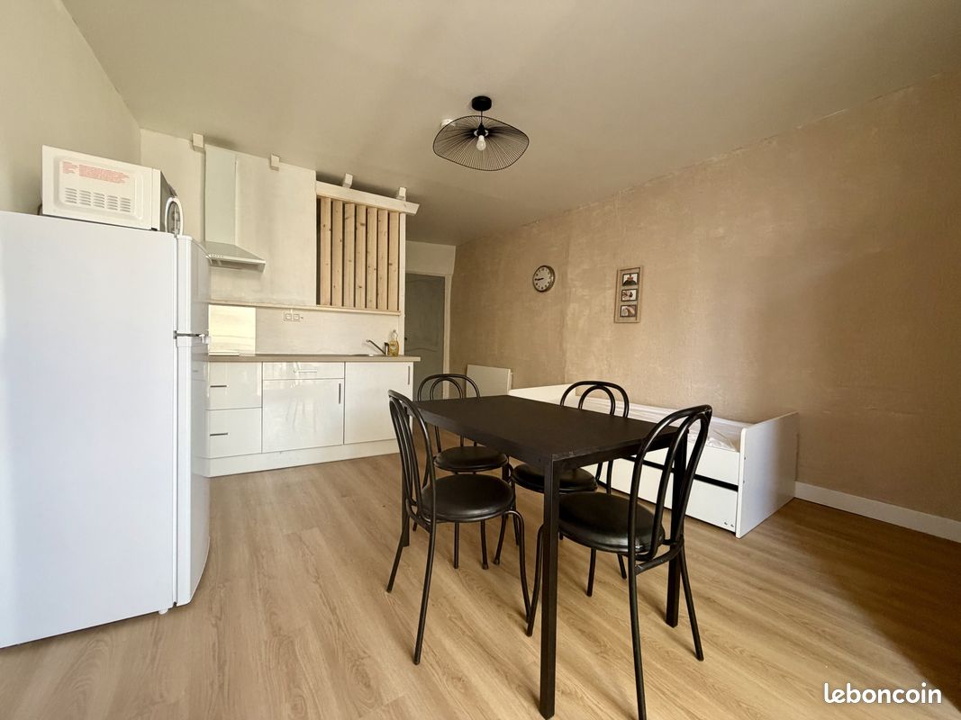 Appartement 1 pièce 27 m² · à Pélissanne · 27 m² · 580 €/mois