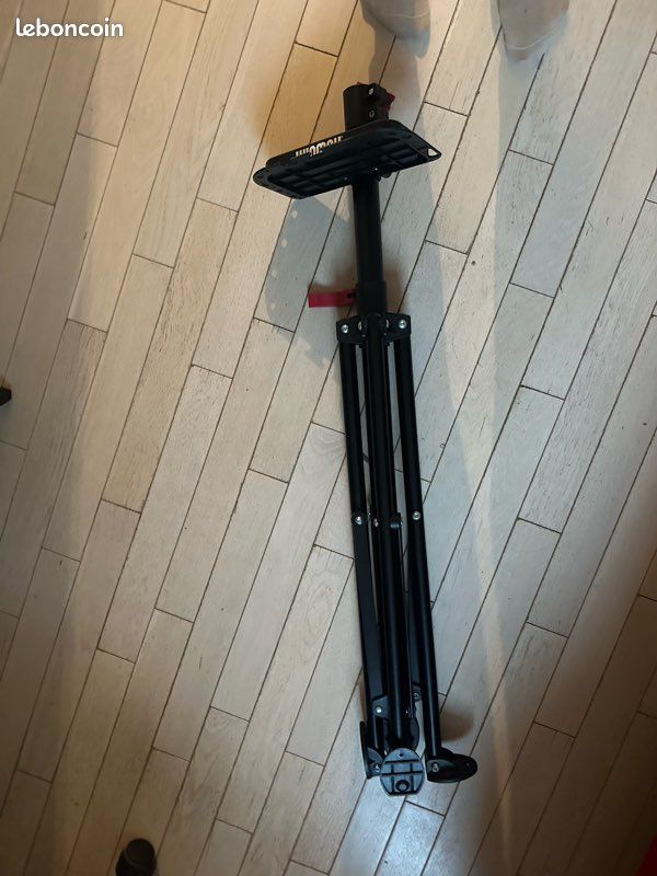 Cible fléchettes avec trépieds et protection WINMAU (image 3)