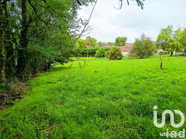 Terrain 2063 m² Saint-Solve
