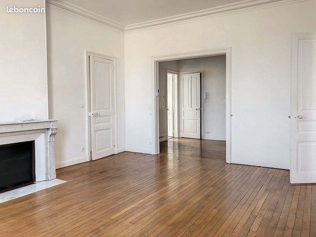 Appartement 4 pièces 100 m² · à Reims · 100 m² · 1 012 €