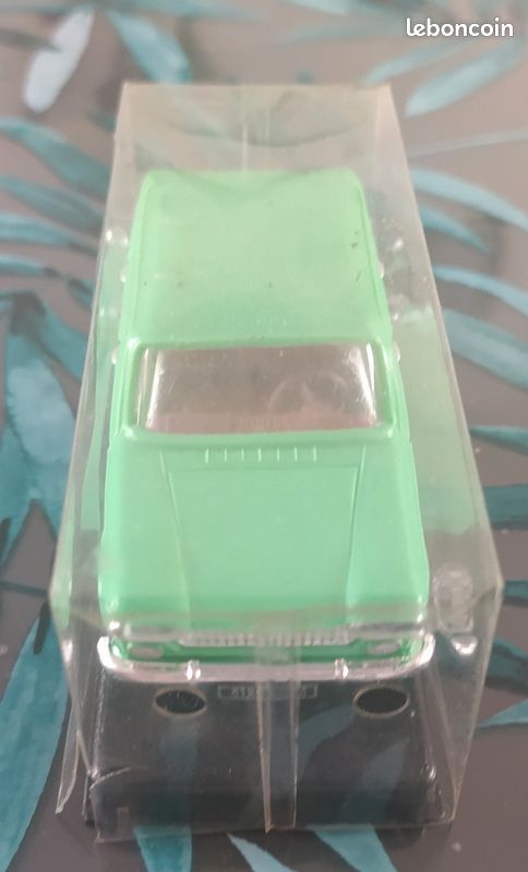 598479_4