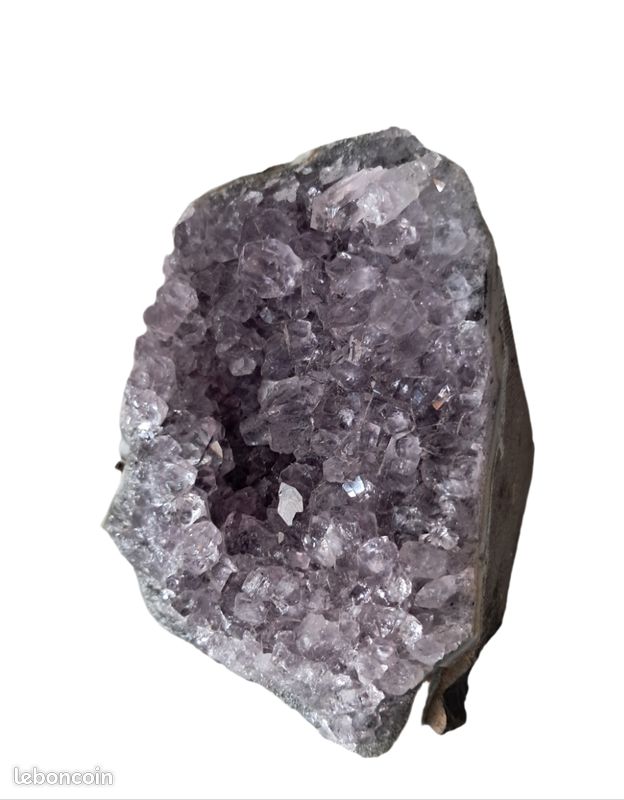 Géode massive Améthyste Uruguay AA violet froid 750 grs (image 3)