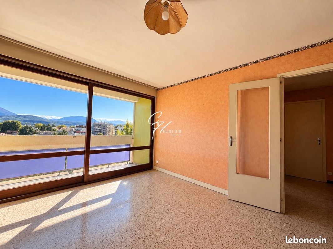 Appartement 3 pièces 72 m² · à Grenoble · 72 m² · 146 000 €