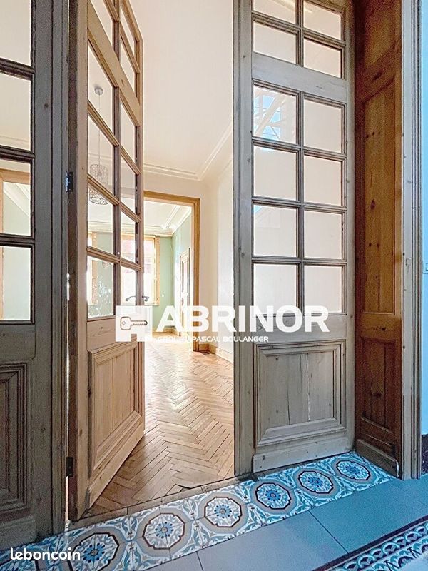 Maison 8 pièces 210 m² · à Roubaix · 210 m² · 399 000 €