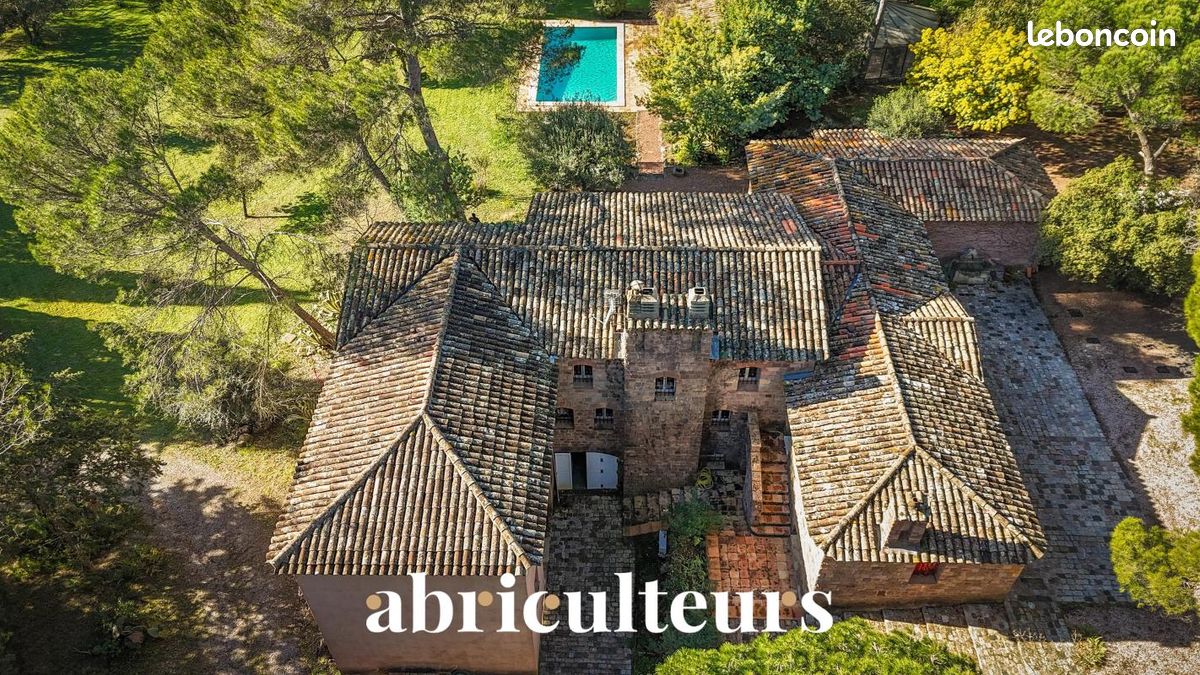 Maison 8 pièces 300 m² · à Saint-Raphaël · 300 m² · 2 200 000 €