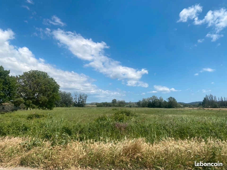 Terrain 300 m² · à Coursan · 84 900 €