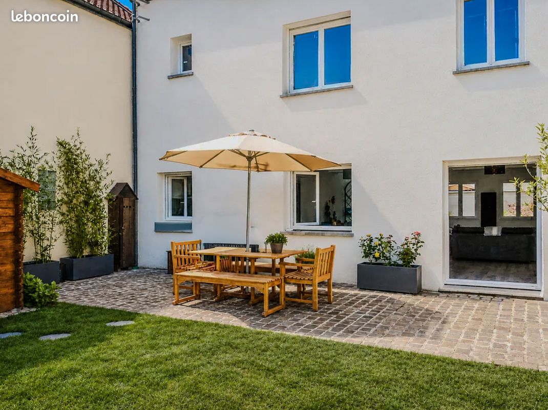Maison 6 pièces 150 m² · à Nanterre · 150 m² · 899 000 €