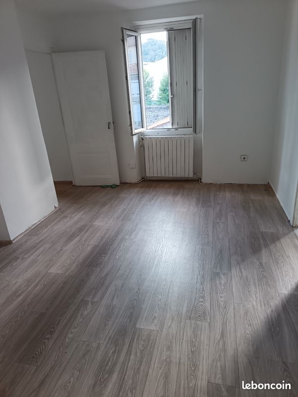 Appartement 3 pièces 49 m² · à Saint-Étienne · 49 m² · 480 €/mois
