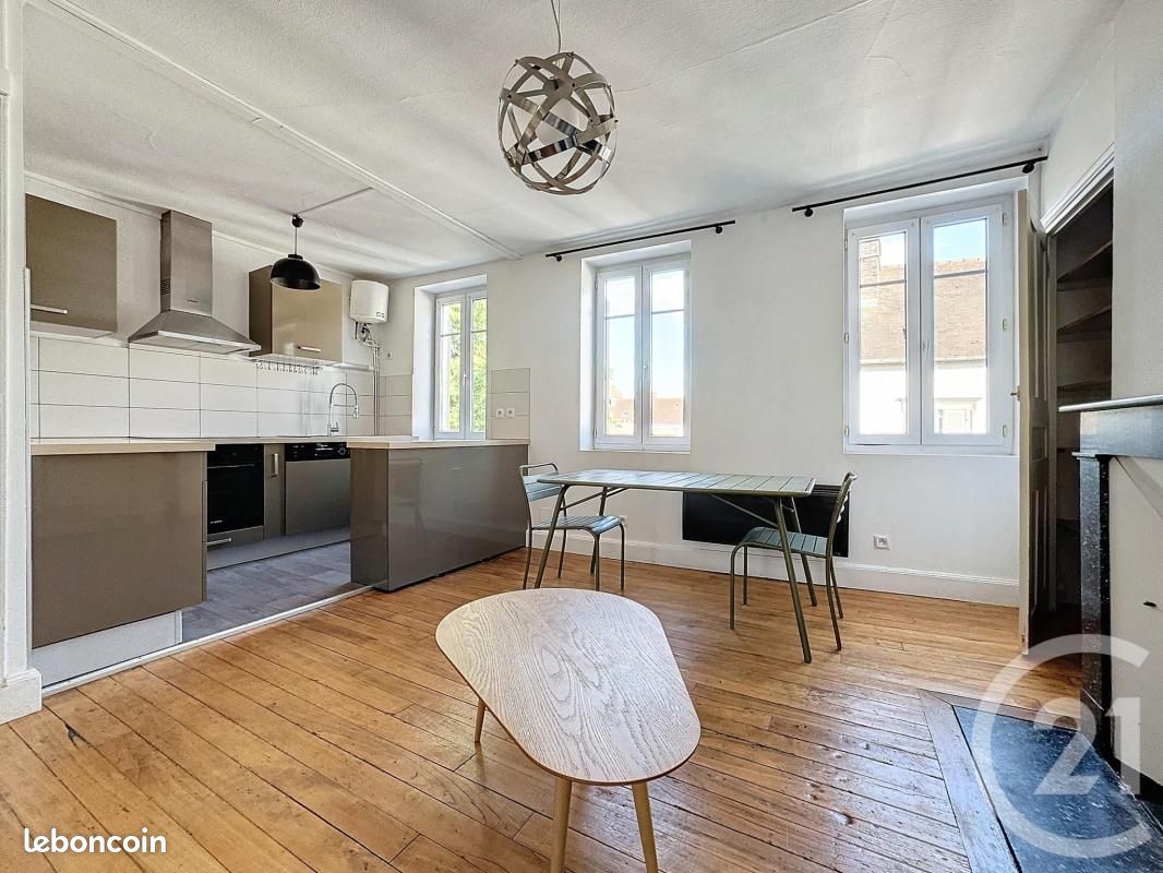Appartement 2 pièces 43 m² · à Troyes · 43 m² · 528 €