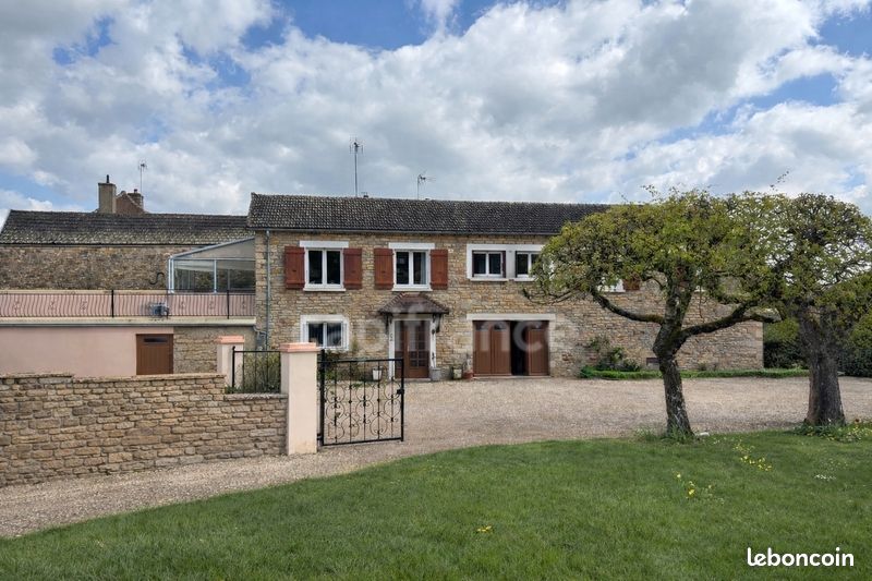 Maison 5 pièces 122 m² · à Buxy · 122 m² · 200 000 €