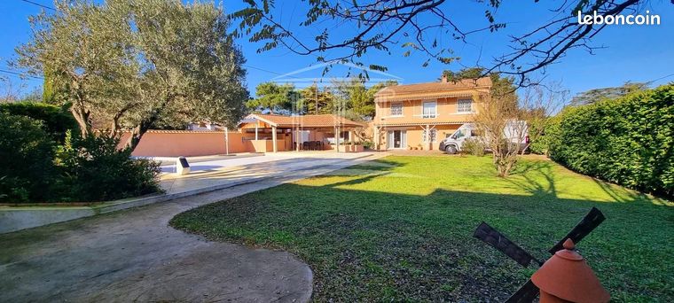 Villa 7 pièces 171 m²