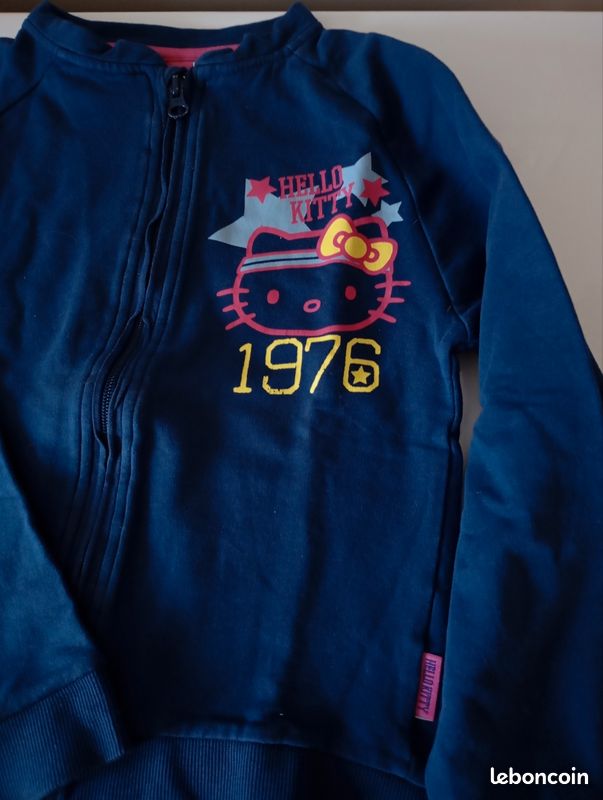 Ensemble veste et pantalon . 7/8 ans . Hello Kitty. Coton bleu et imprimé . Très bon état (image 6)