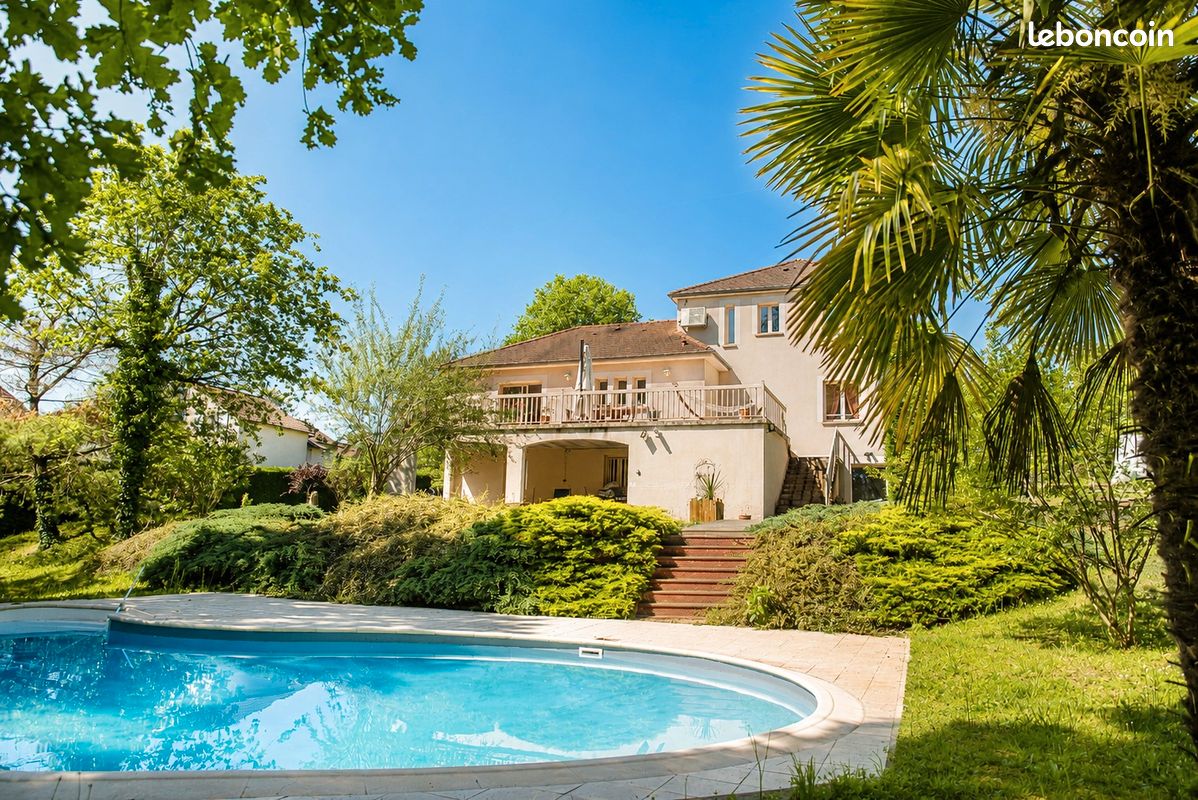 Maison 6 pièces 200 m² · à Saint-Viance · 200 m² · 470 000 €