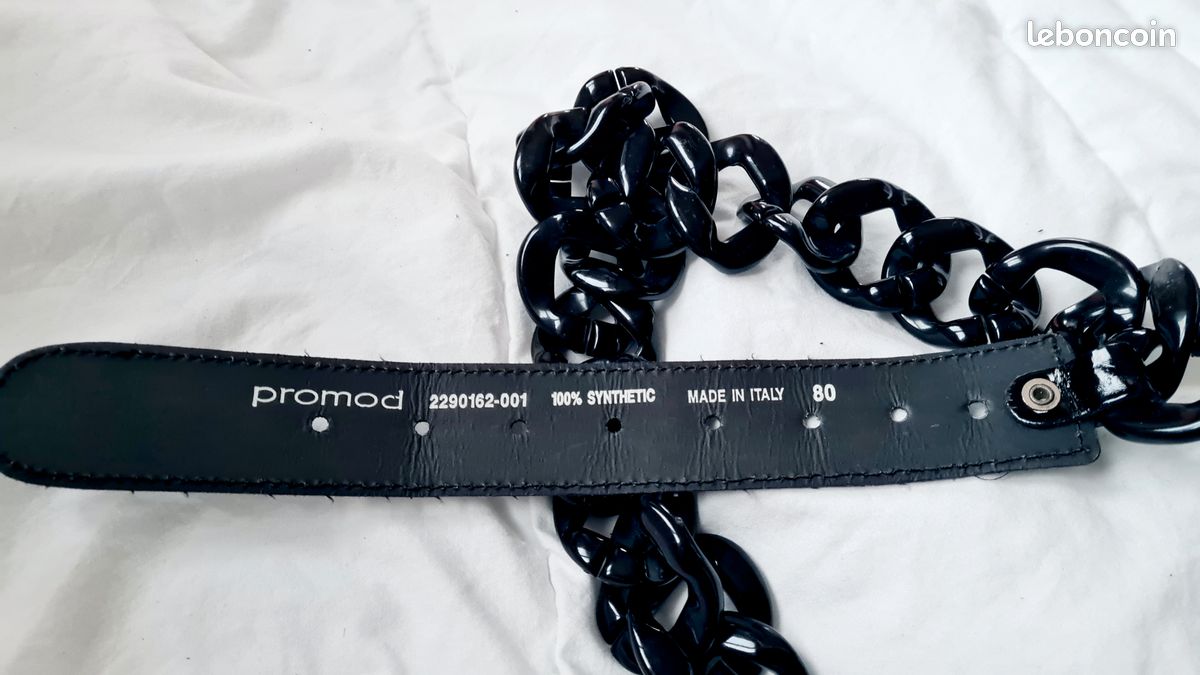 Ceinture noire façon chaîne et vinyle style vintage années 70