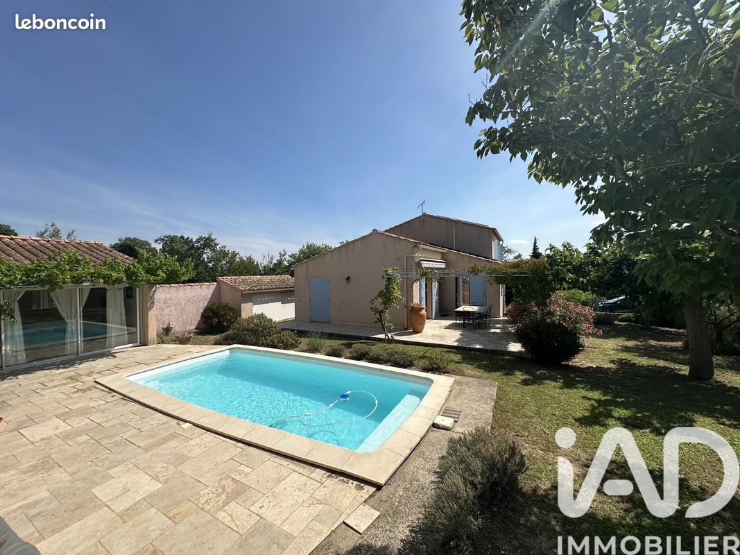 Maison 5 pièces 183 m² · à Châteauneuf-de-Gadagne · 183 m² · 549 000 €