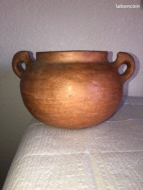Pot (image 2)