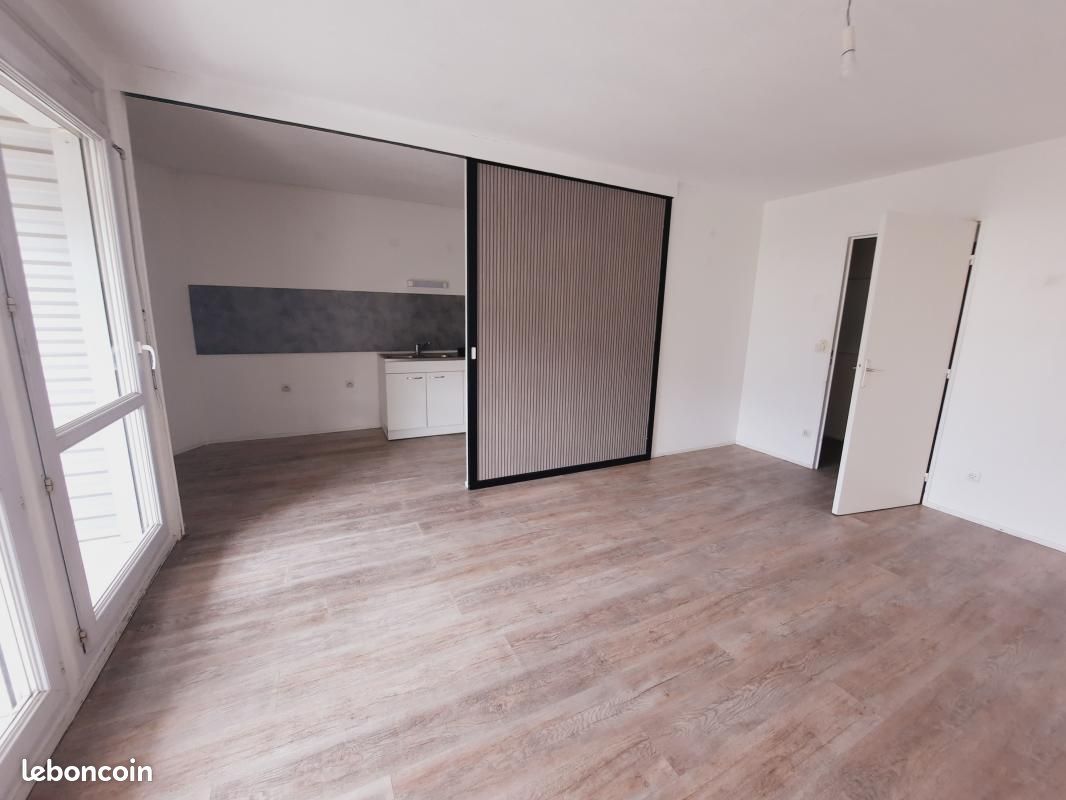 Appartement a louer echirolles - 3 pièce(s) - 89 m2 - Surfyn