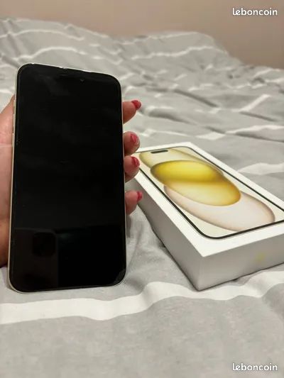 Vends iPhone 15 Plus couleur jaune (image 2)