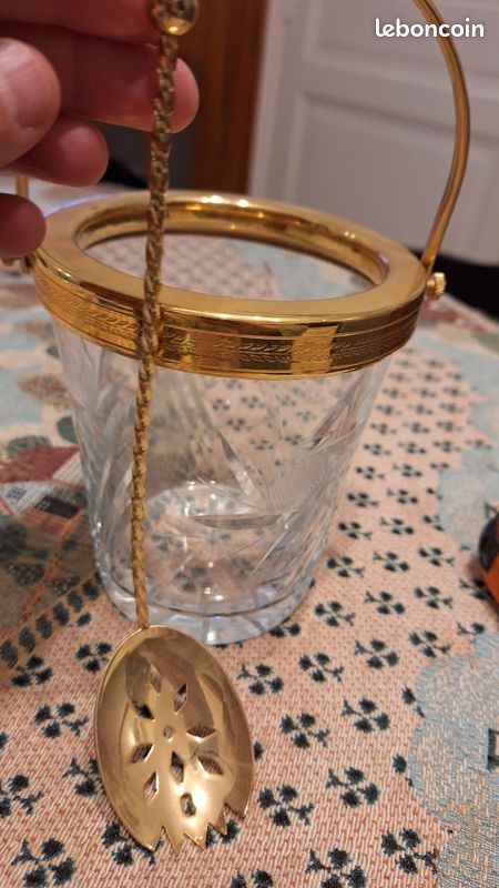 Seau à glace vintage en cristal moulé monture dorée - pot à glaçon