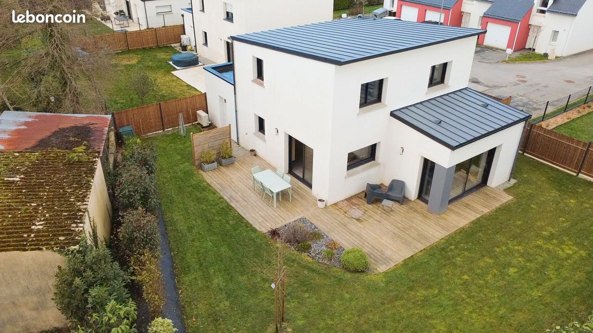 Maison 5 pièces 105 m² · à Ploeren · 105 m² · 448 050 €