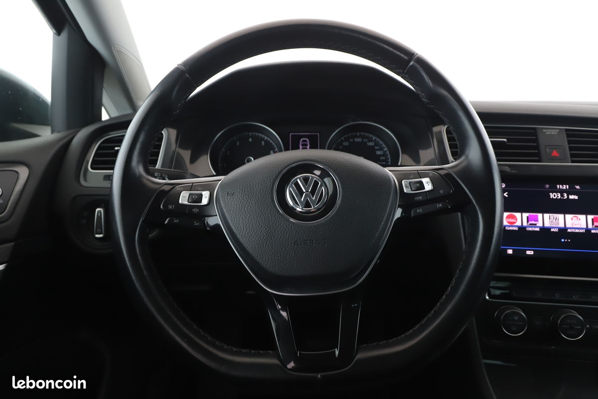 Volkswagen Golf VII 1.0 TSI BlueMotion Tech Confortline Business DSG7 5P 115 ch (image 15)