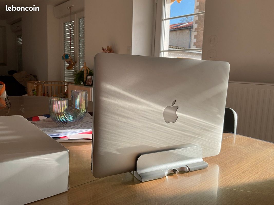 MacBook Pro 13 pouces en très bon état, avec accessoires (image 4)