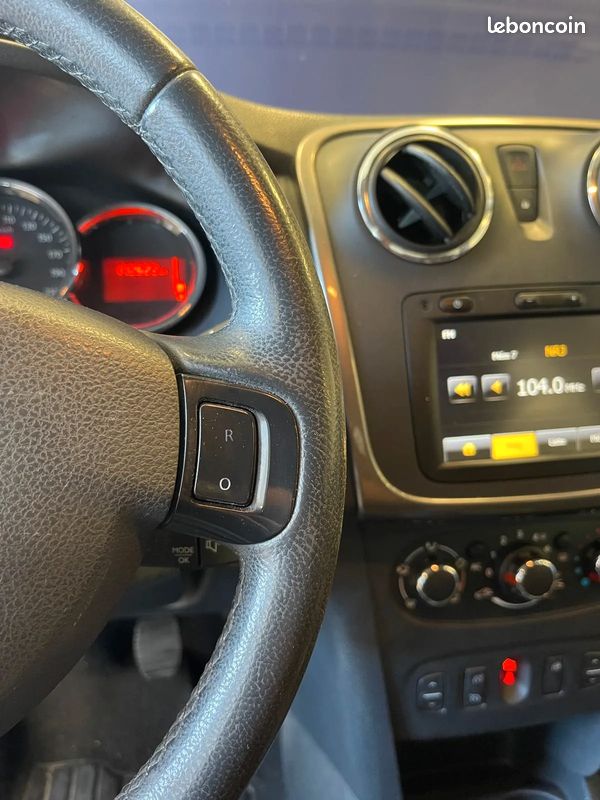 DACIA Sandero 1.5 D 90ch Stepway Prestige - 2014 - 172 500 km - Suivi (image 13)