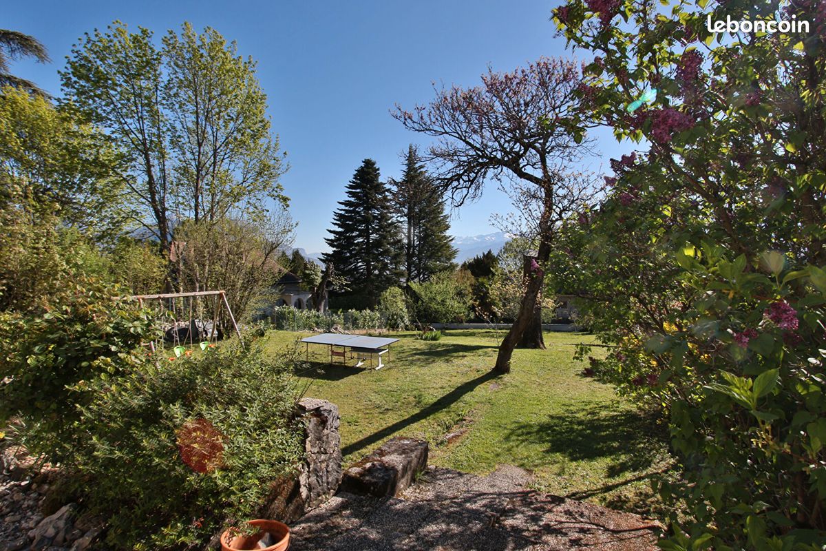 Maison 8 pièces 216 m² · à Seyssins · 216 m² · 790 000 €