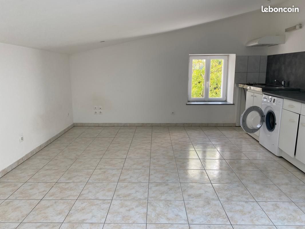 Appartement 1 pièce 20 m² · à Neufchâteau · 20 m² · 300 €/mois