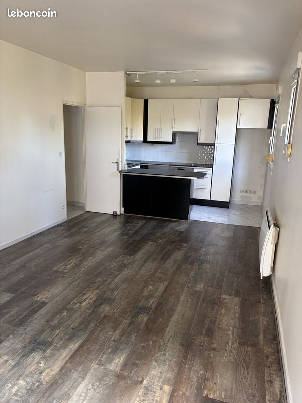 Appartement 2 pièces 46 m² · à Versailles · 46 m² · 1 050 €/mois