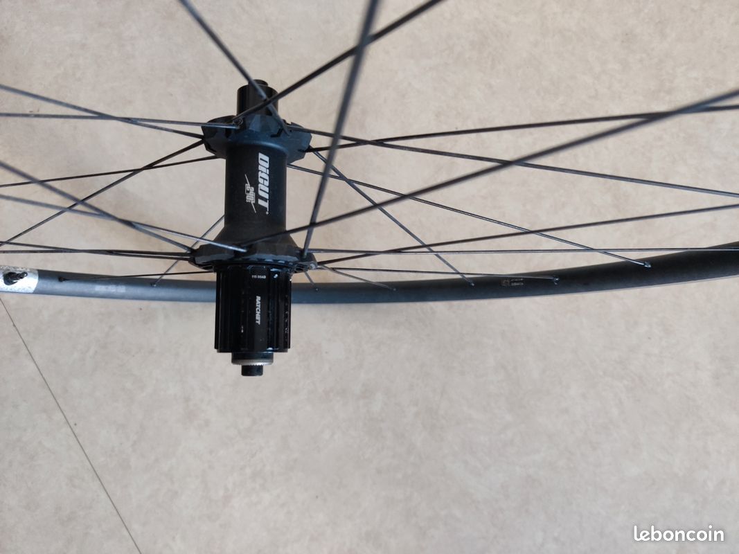 Connaissez-vous l'histoire des roues 700c sur les vélos de route ? – ICAN Cycling